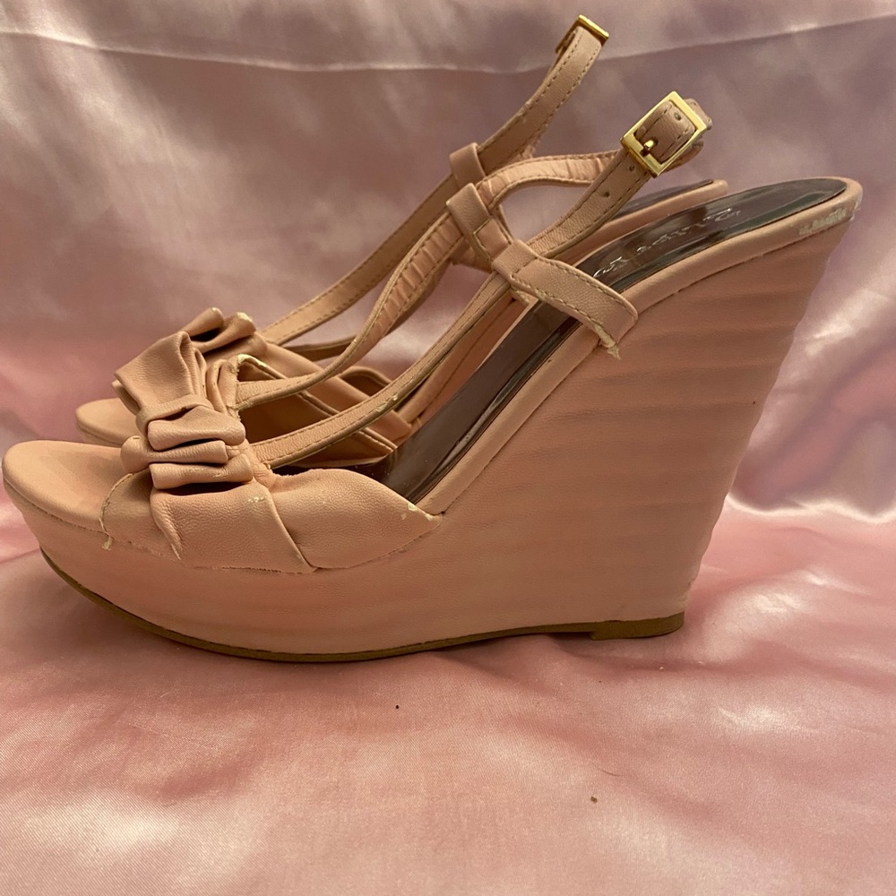 NWOT Size 8.5 Pink 2LIPSTOO Platform Vegan Leather Sandals